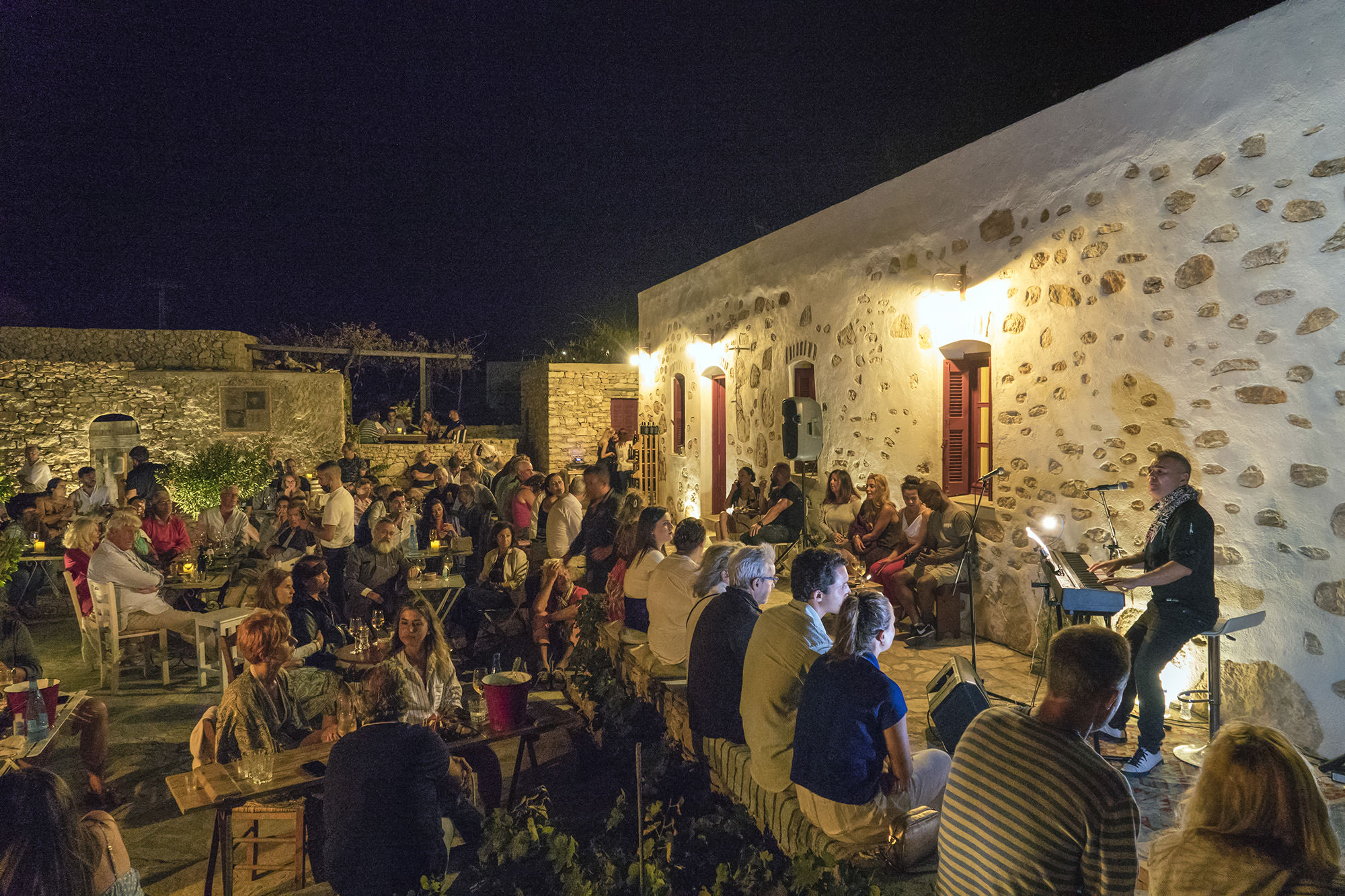 Ktima Paliomilos - Folegandros - Weddings & Events